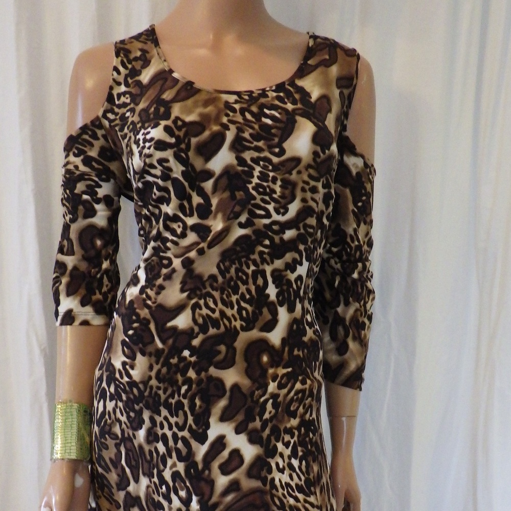SUSAN GRAVER 2X COLD SHOULDER LEOPARD PRINT DRESS